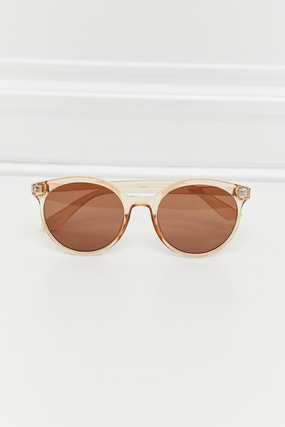 Round Full Rim Polycarbonate Frame Sunglasses - Avek Brand