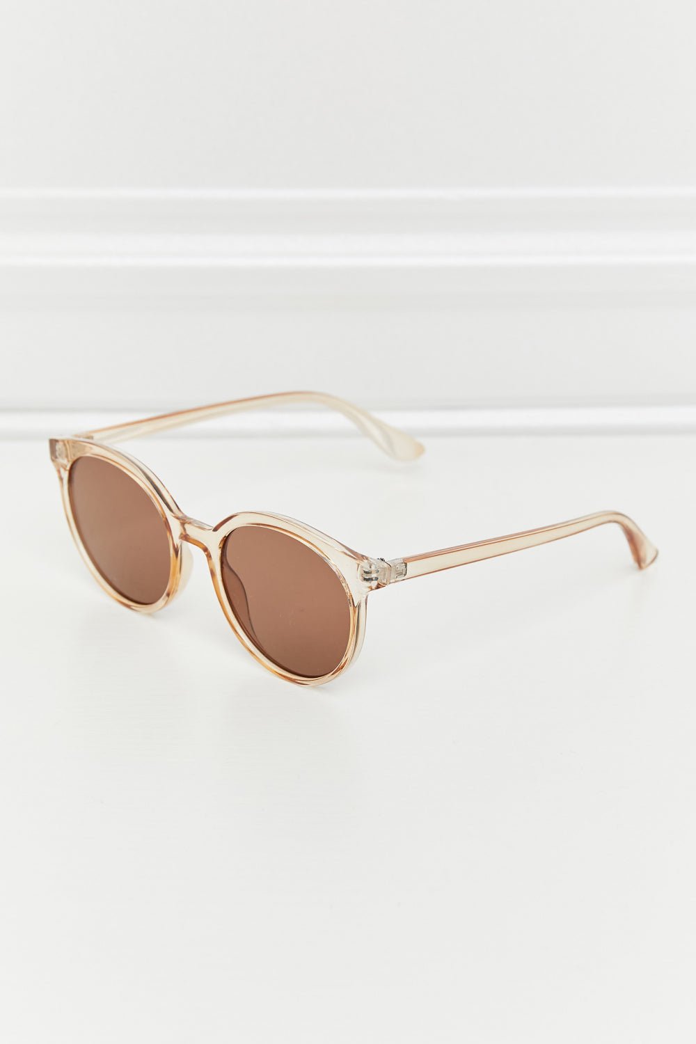 Round Full Rim Polycarbonate Frame Sunglasses - Avek Brand