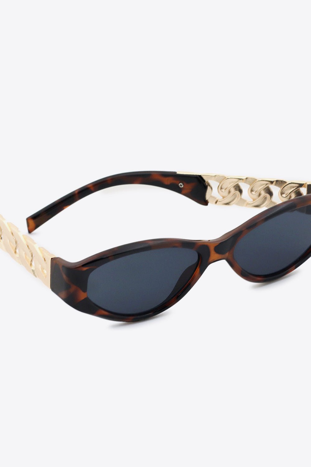 Chain Detail Temple Cat Eye Sunglasses - Avek Brand