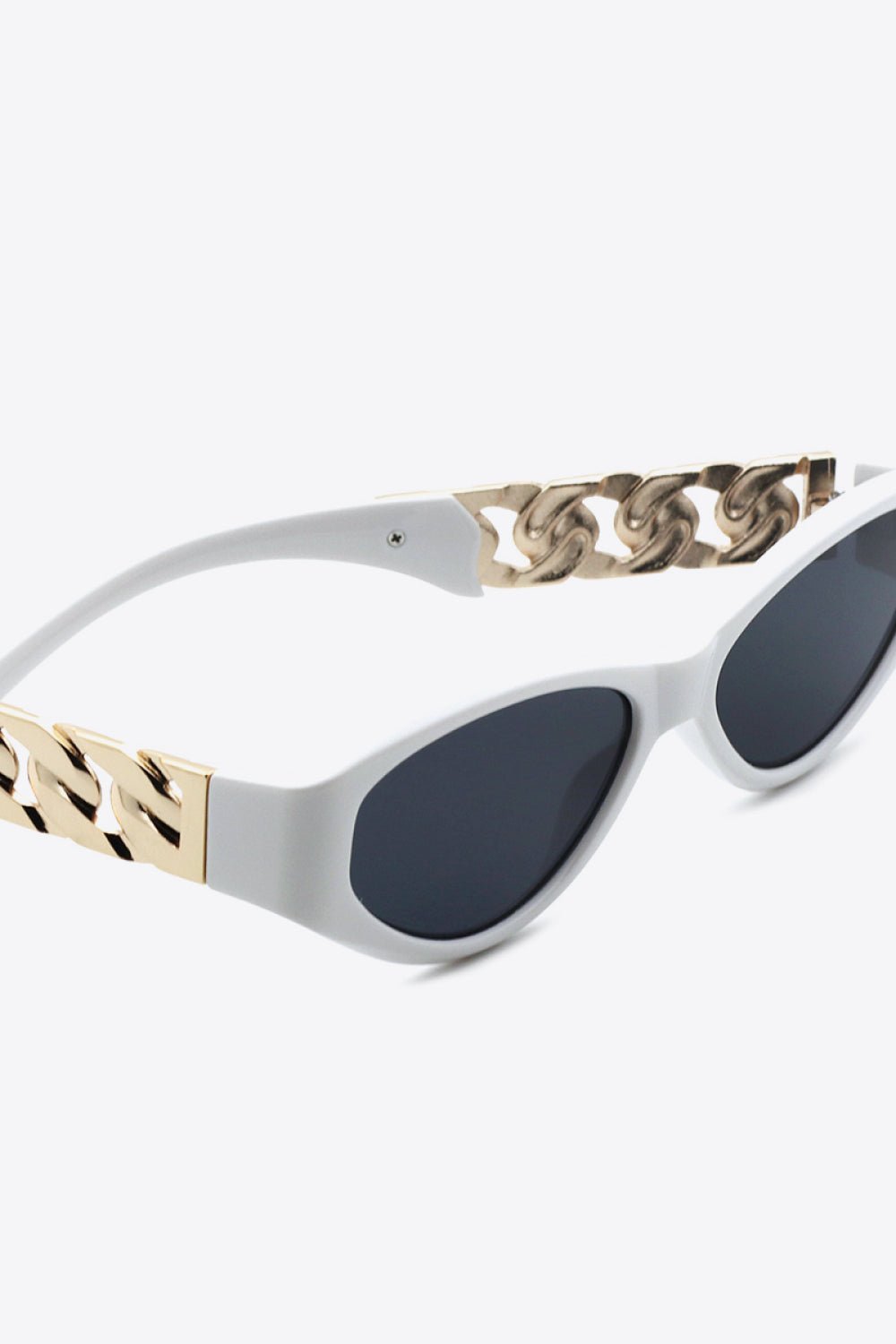 Chain Detail Temple Cat Eye Sunglasses - Avek Brand